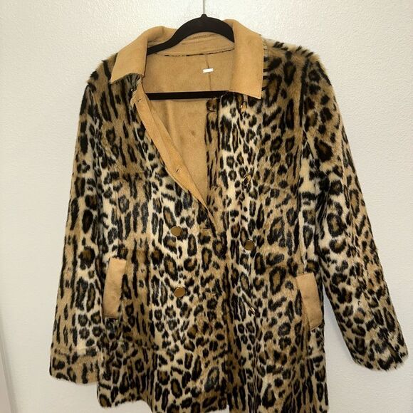 Guess Annette Reversible Coat - Cheetah Print - Picture 4 of 13